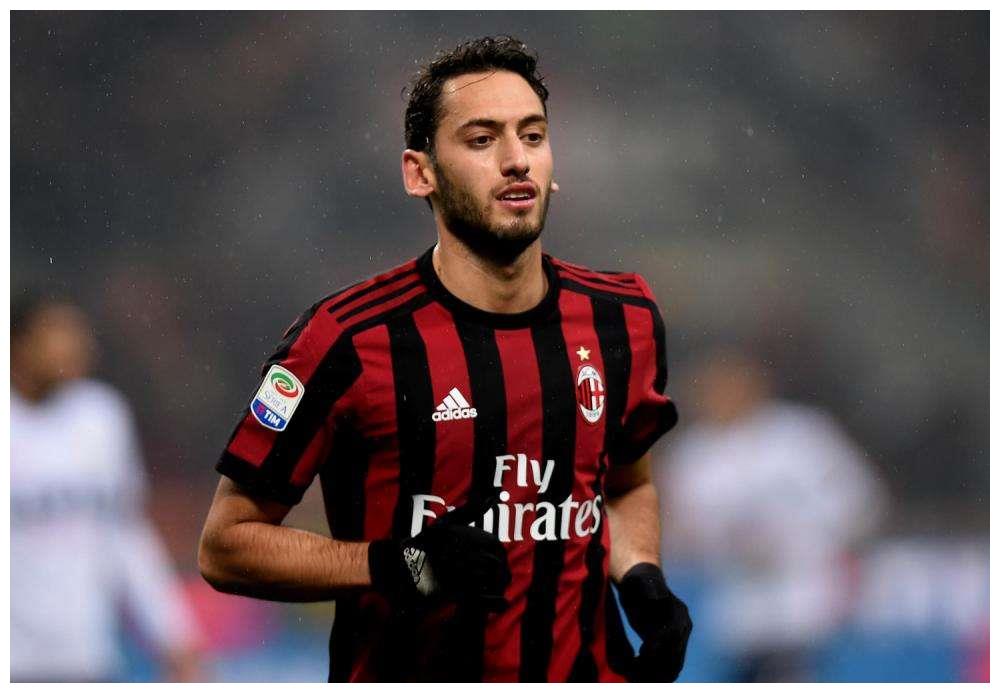 包含今晨突围战来临，拉齐奥围绕社区盾豪取连胜，目标明确，心理建设被强调的词条