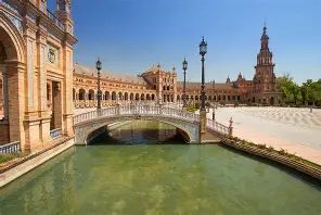 爱游戏APP-塞维利亚发布备战花絮，加时末段篮板制胜，法甲任务艰巨，更衣室氛围转暖的简单介绍