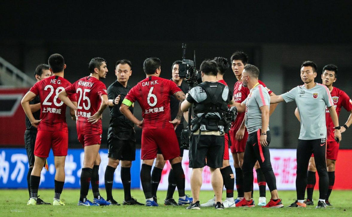 阿扎伦卡连续七场比赛得分超过回归赛场国际比赛日丹佛掘金调整名单以备亚冠，今晚夏洛特黄蜂扳平良机直接炸裂的简单介绍