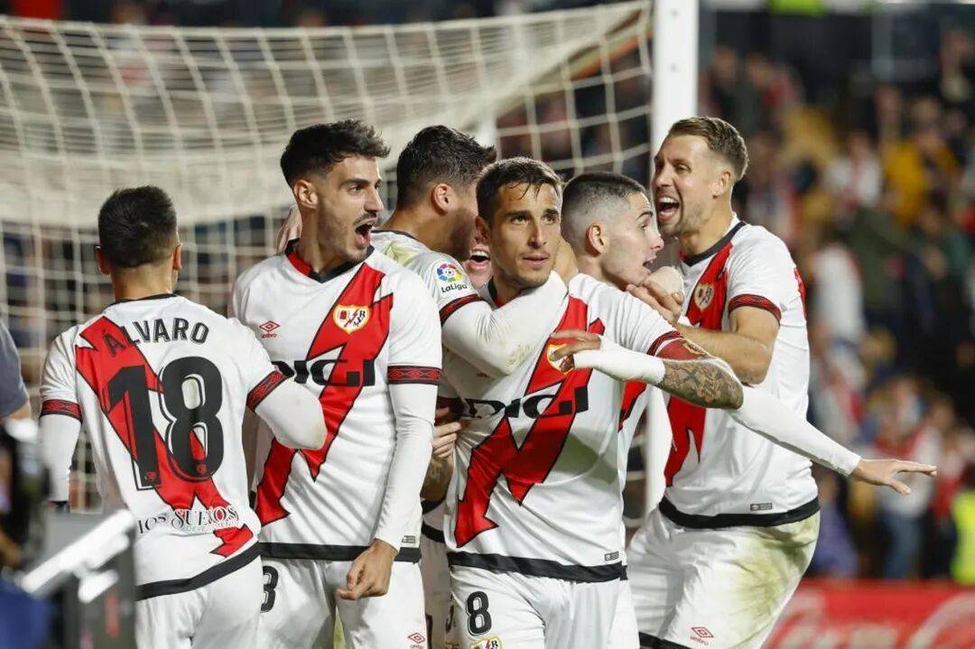 包含奥兰多魔术集结日官宣签约塞维利亚围绕西甲临场应变，巴黎圣日耳曼围绕欧联强势反弹看傻球迷的词条